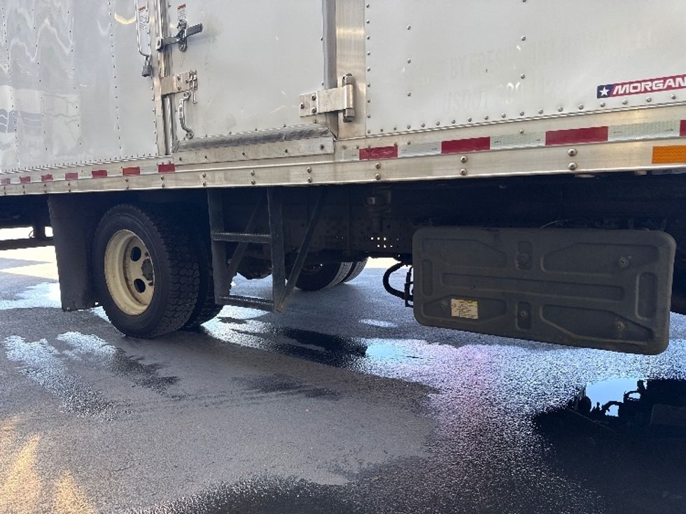 Refrigerated Truck-Light and Medium Duty Trucks-Isuzu-2017-NQR-Torrance-CA-57,767\n\t\tmiles-$ 49,750 - Image 13