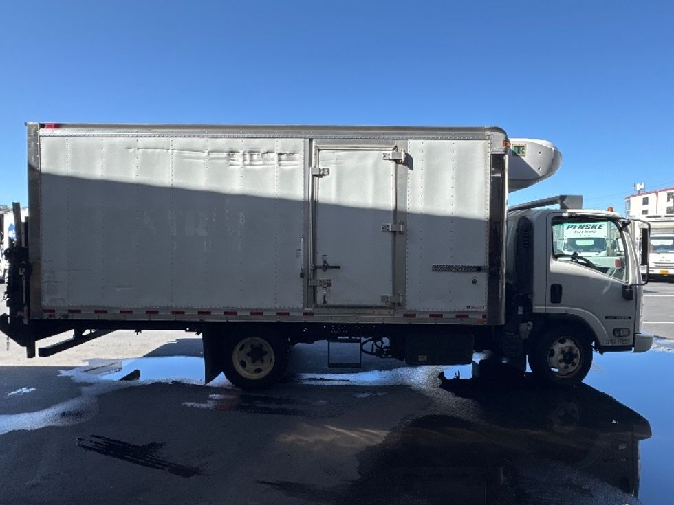 Refrigerated Truck-Light and Medium Duty Trucks-Isuzu-2017-NQR-Torrance-CA-57,767\n\t\tmiles-$ 49,750 - Image 16