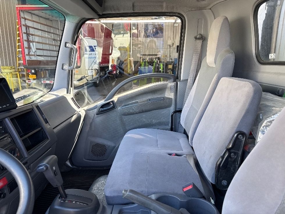 Refrigerated Truck-Light and Medium Duty Trucks-Isuzu-2017-NQR-Torrance-CA-57,767\n\t\tmiles-$ 49,750 - Image 19