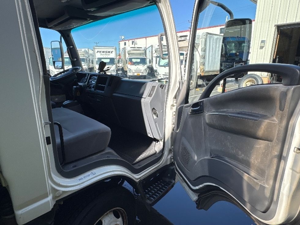 Refrigerated Truck-Light and Medium Duty Trucks-Isuzu-2017-NQR-Torrance-CA-57,767\n\t\tmiles-$ 49,750 - Image 20