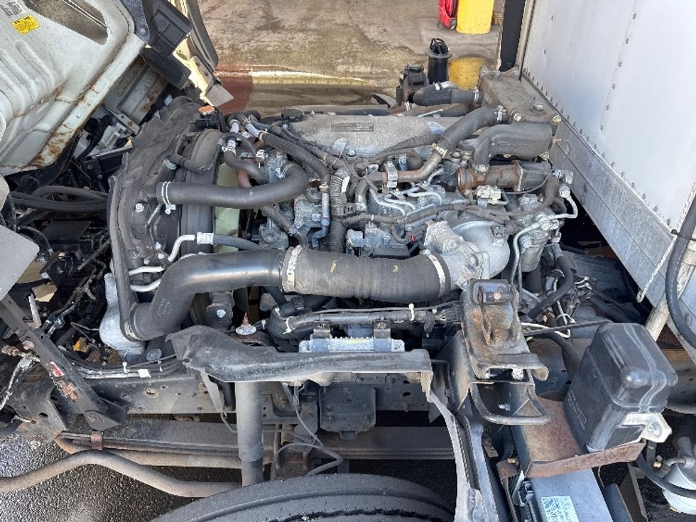 Refrigerated Truck-Light and Medium Duty Trucks-Isuzu-2017-NQR-Torrance-CA-57,767\n\t\tmiles-$ 49,750 - Image 24