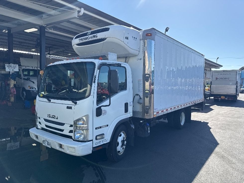 Refrigerated Truck-Light and Medium Duty Trucks-Isuzu-2017-NQR-Torrance-CA-57,767\n\t\tmiles-$ 49,750 - Image 3