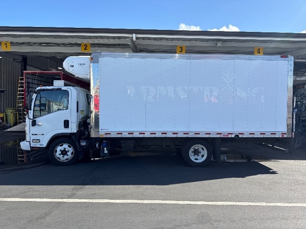 Refrigerated Truck-Light and Medium Duty Trucks-Isuzu-2017-NQR-Torrance-CA-57,767\n\t\tmiles-$ 49,750 - Image 4