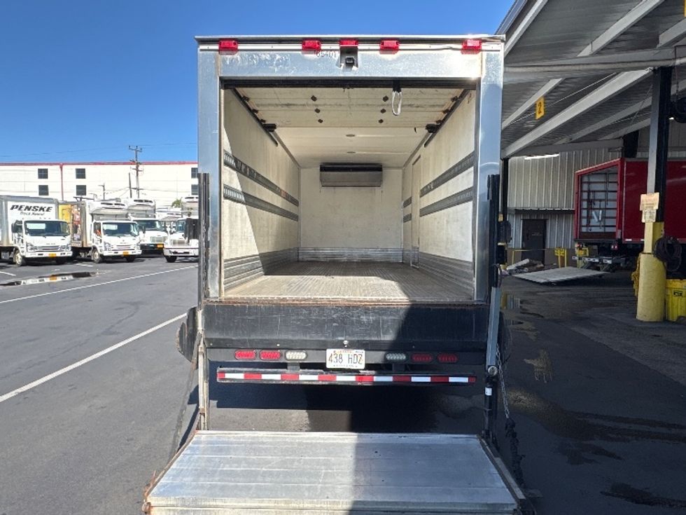 Refrigerated Truck-Light and Medium Duty Trucks-Isuzu-2017-NQR-Torrance-CA-57,767\n\t\tmiles-$ 49,750 - Image 8