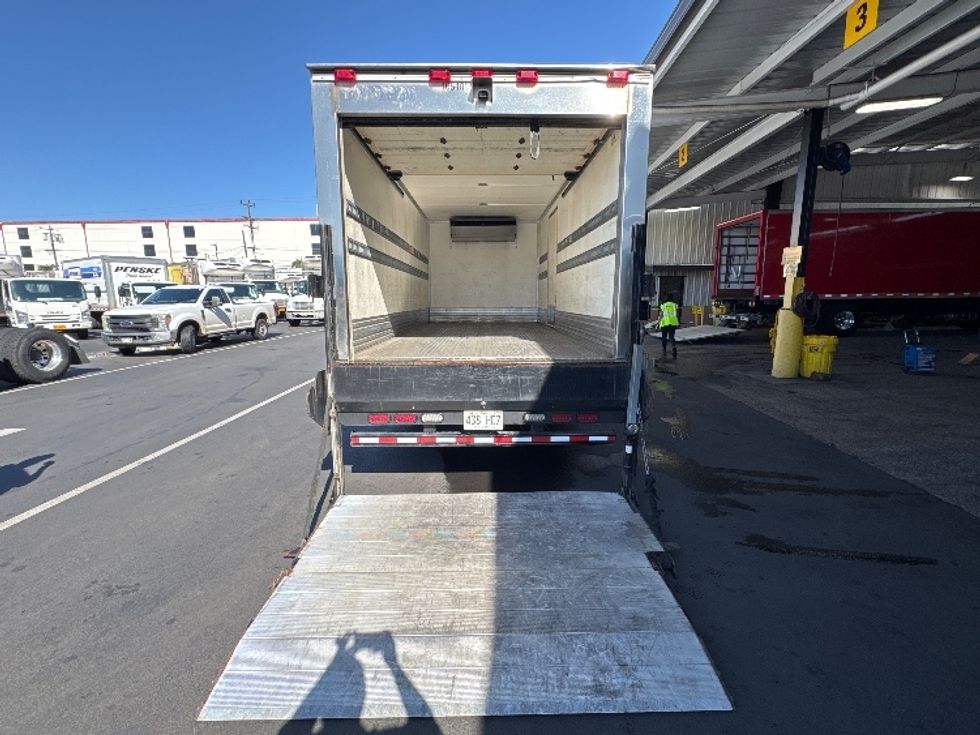 Refrigerated Truck-Light and Medium Duty Trucks-Isuzu-2017-NQR-Torrance-CA-57,767\n\t\tmiles-$ 49,750 - Image 9