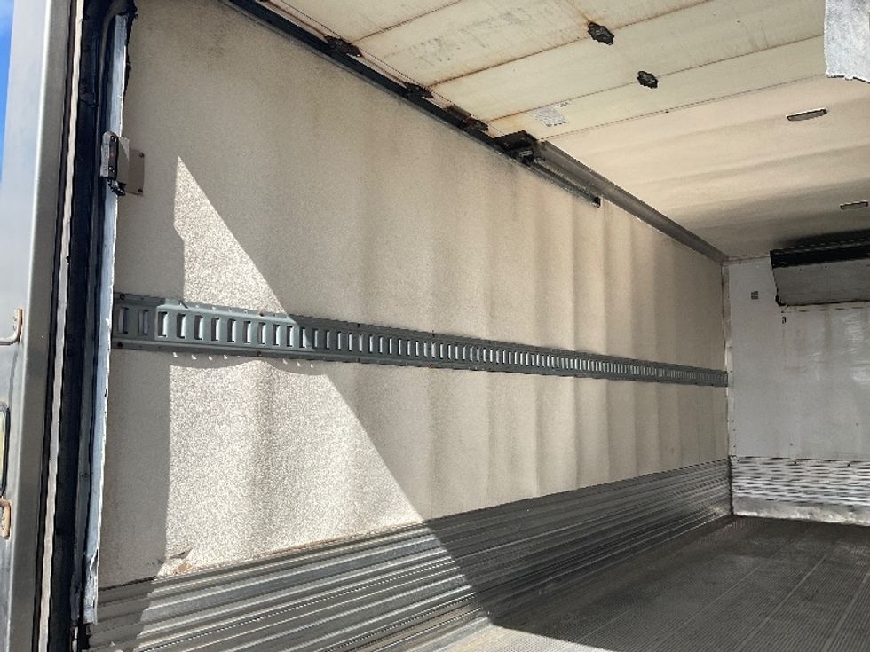 Refrigerated Truck-Light and Medium Duty Trucks-Isuzu-2017-NQR-Torrance-CA-73,581\n\t\tmiles-$ 49,750 - Image 11