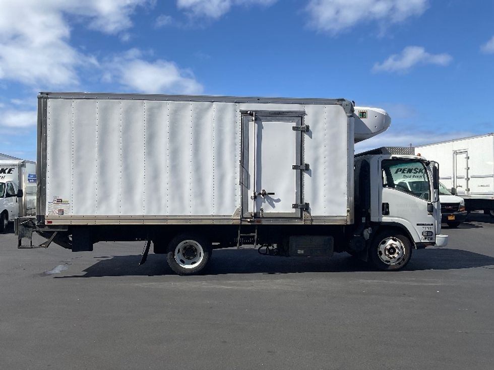Refrigerated Truck-Light and Medium Duty Trucks-Isuzu-2017-NQR-Torrance-CA-73,581\n\t\tmiles-$ 49,750 - Image 15