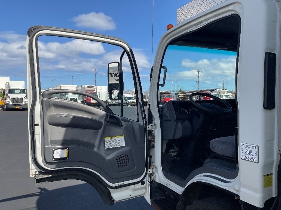 Refrigerated Truck-Light and Medium Duty Trucks-Isuzu-2017-NQR-Torrance-CA-73,581\n\t\tmiles-$ 49,750 - Image 16