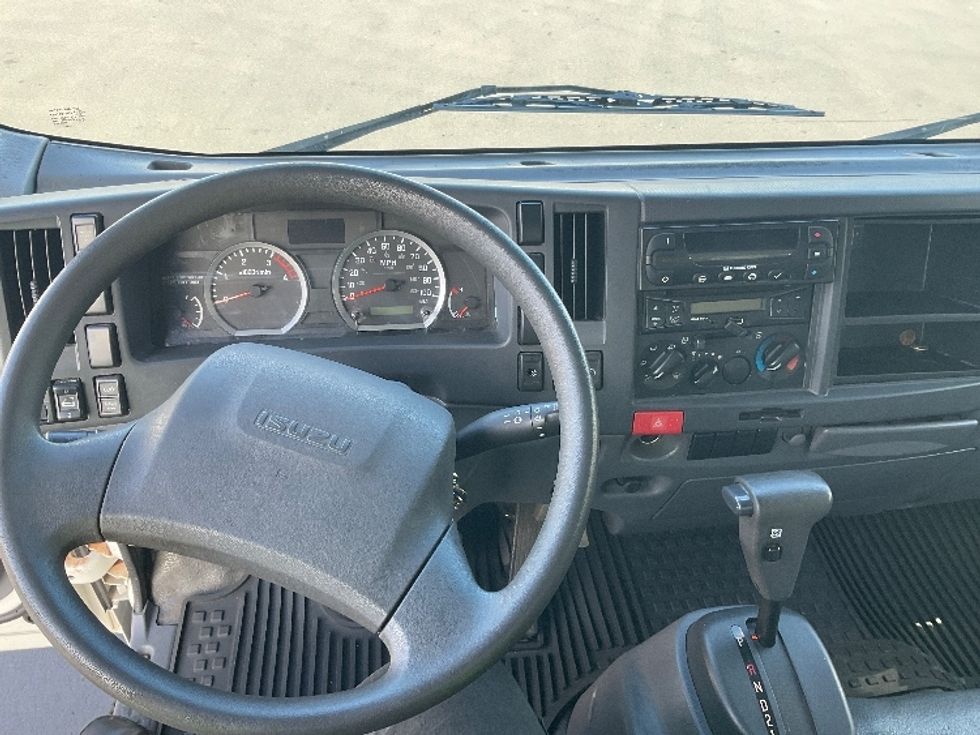 Refrigerated Truck-Light and Medium Duty Trucks-Isuzu-2017-NQR-Torrance-CA-73,581\n\t\tmiles-$ 49,750 - Image 18