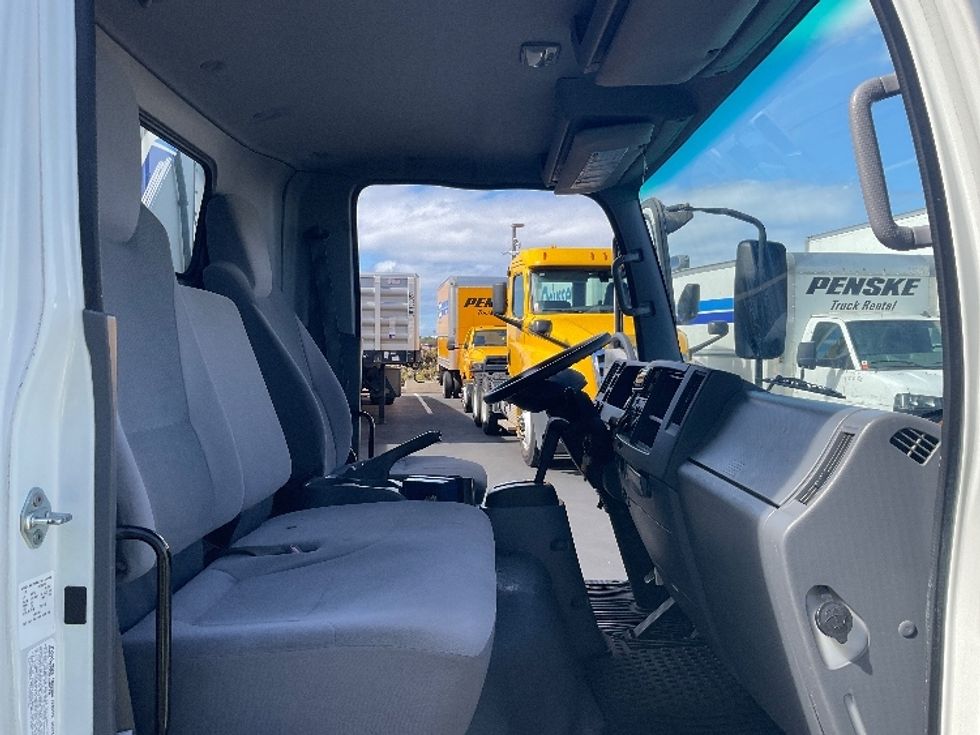 Refrigerated Truck-Light and Medium Duty Trucks-Isuzu-2017-NQR-Torrance-CA-73,581\n\t\tmiles-$ 49,750 - Image 22