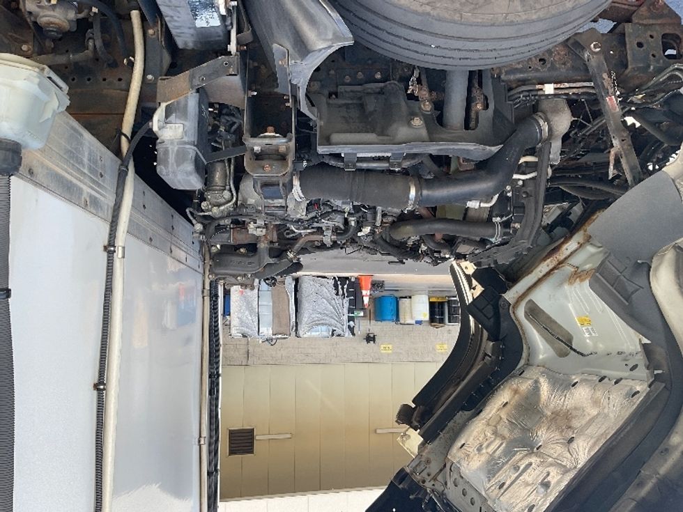 Refrigerated Truck-Light and Medium Duty Trucks-Isuzu-2017-NQR-Torrance-CA-73,581\n\t\tmiles-$ 49,750 - Image 24