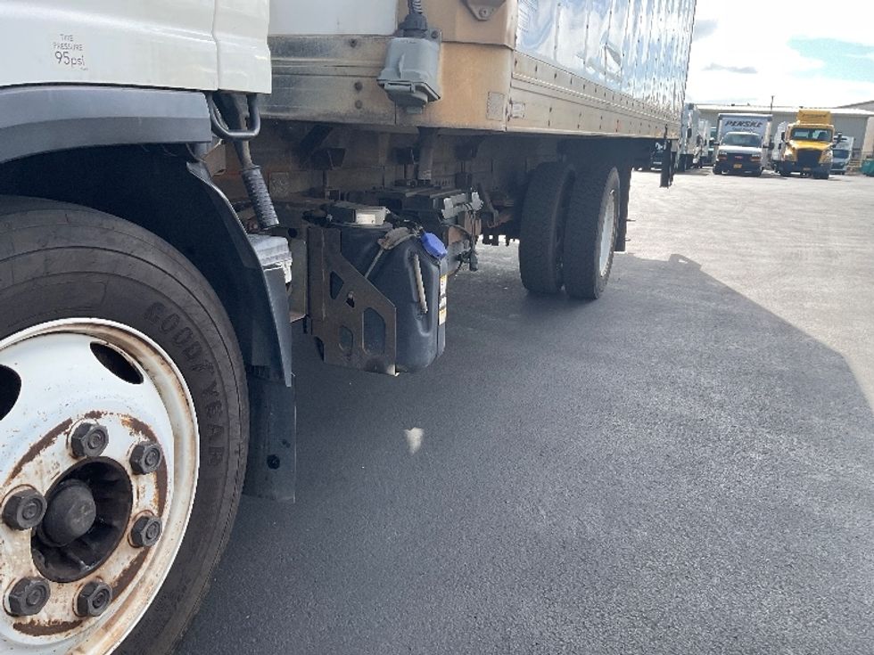 Refrigerated Truck-Light and Medium Duty Trucks-Isuzu-2017-NQR-Torrance-CA-73,581\n\t\tmiles-$ 49,750 - Image 5