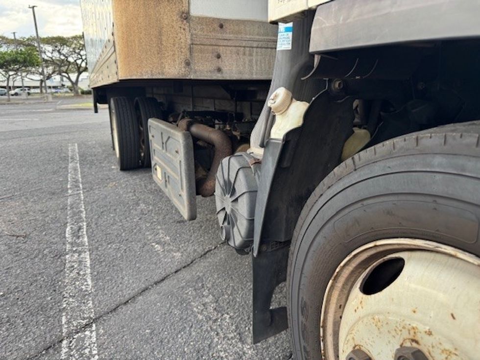 Refrigerated Truck-Light and Medium Duty Trucks-Isuzu-2017-NQR-Torrance-CA-73,865\n\t\tmiles-$ 48,500 - Image 13