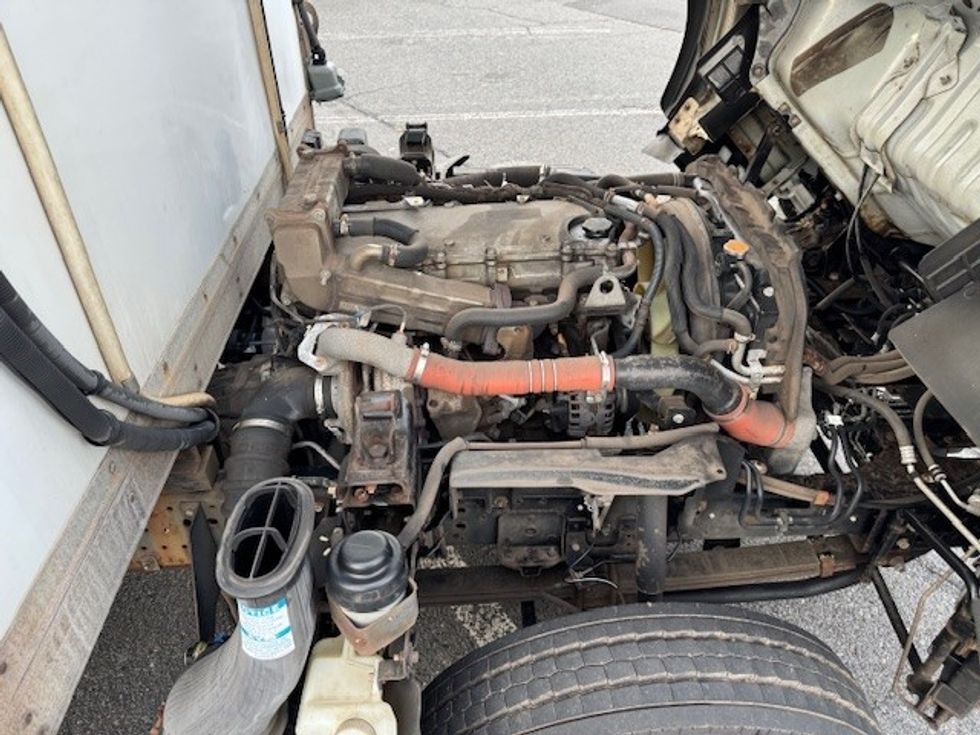 Refrigerated Truck-Light and Medium Duty Trucks-Isuzu-2017-NQR-Torrance-CA-73,865\n\t\tmiles-$ 48,500 - Image 23