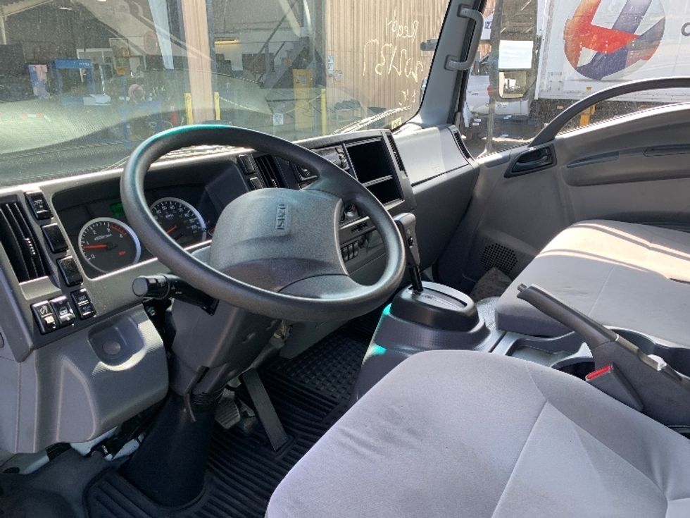 Refrigerated Truck-Light and Medium Duty Trucks-Isuzu-2017-NQR-Torrance-CA-82,199\n\t\tmiles-$ 46,500 - Image 17