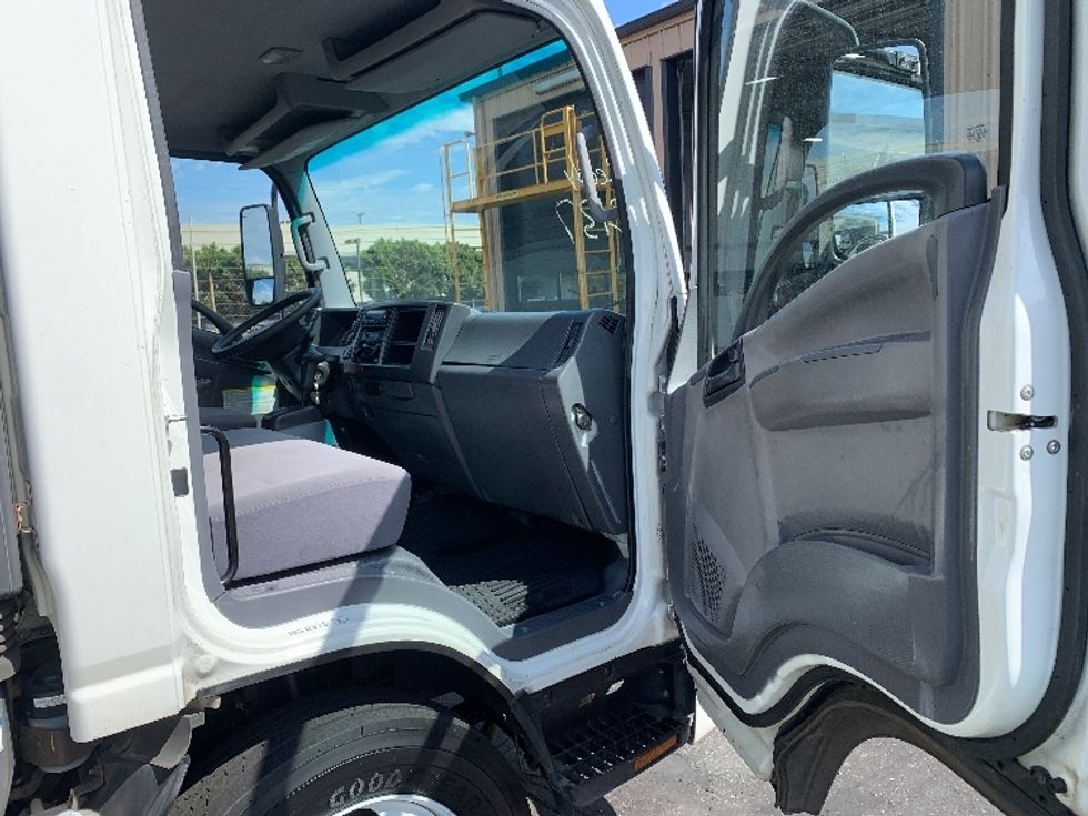 Refrigerated Truck-Light and Medium Duty Trucks-Isuzu-2017-NQR-Torrance-CA-82,199\n\t\tmiles-$ 46,500 - Image 20