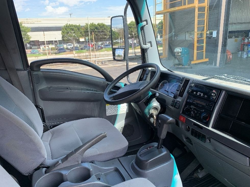 Refrigerated Truck-Light and Medium Duty Trucks-Isuzu-2017-NQR-Torrance-CA-82,199\n\t\tmiles-$ 46,500 - Image 22
