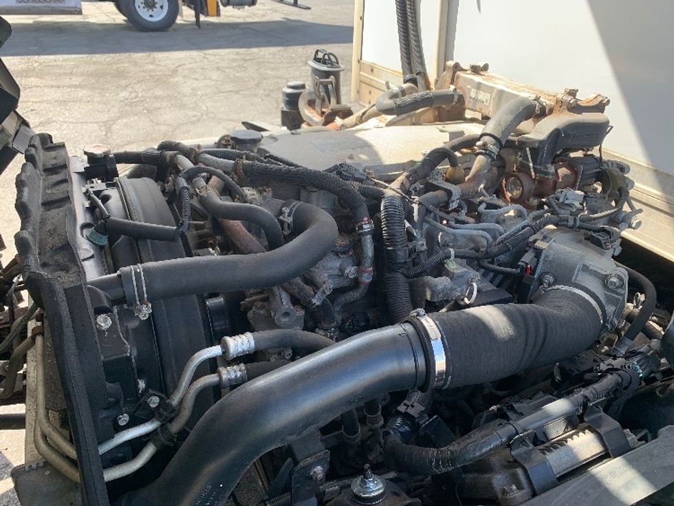 Refrigerated Truck-Light and Medium Duty Trucks-Isuzu-2017-NQR-Torrance-CA-82,199\n\t\tmiles-$ 46,500 - Image 24