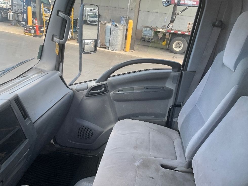 Refrigerated Truck-Light and Medium Duty Trucks-Isuzu-2017-NQR-Torrance-CA-99,954\n\t\tmiles-$ 49,250 - Image 18