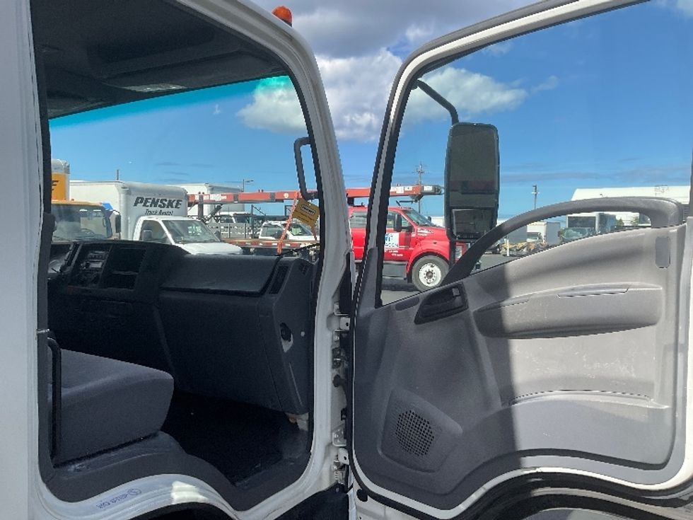 Refrigerated Truck-Light and Medium Duty Trucks-Isuzu-2017-NQR-Torrance-CA-99,954\n\t\tmiles-$ 49,250 - Image 19