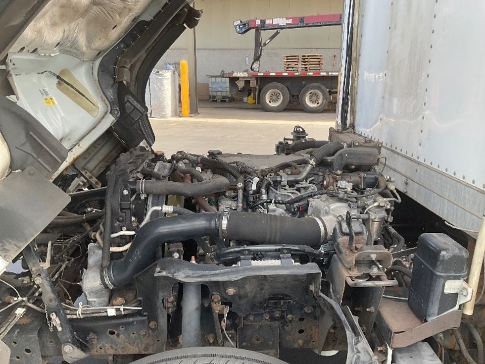 Refrigerated Truck-Light and Medium Duty Trucks-Isuzu-2017-NQR-Torrance-CA-99,954\n\t\tmiles-$ 49,250 - Image 23