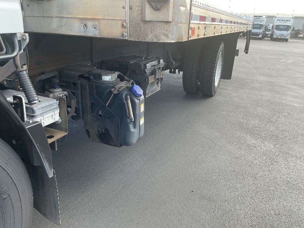 Refrigerated Truck-Light and Medium Duty Trucks-Isuzu-2017-NQR-Torrance-CA-99,954\n\t\tmiles-$ 49,250 - Image 5