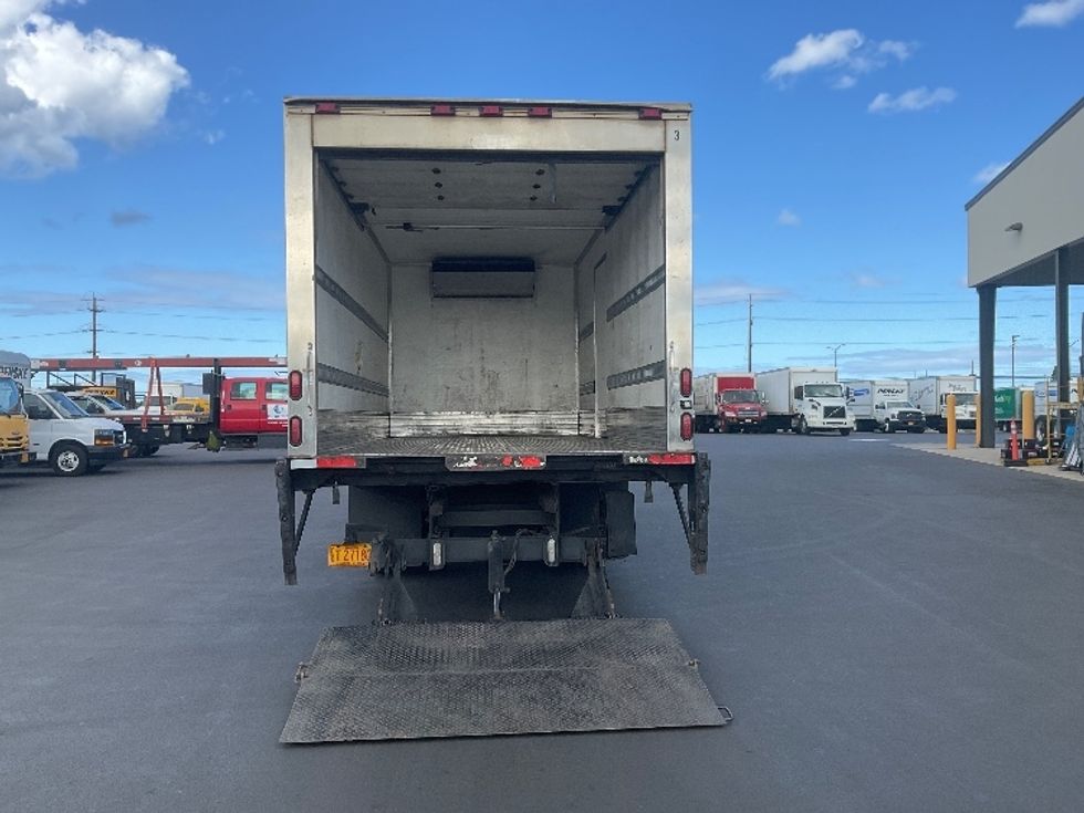 Refrigerated Truck-Light and Medium Duty Trucks-Isuzu-2017-NQR-Torrance-CA-99,954\n\t\tmiles-$ 49,250 - Image 9