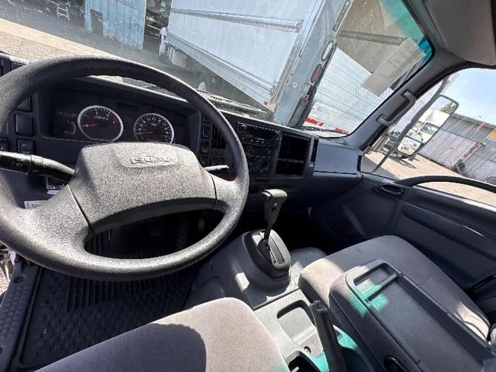 Refrigerated Truck-Light and Medium Duty Trucks-Isuzu-2017-NRR-West Sacramento-CA-211,877\n\t\tmiles-$ 41,500 - Image 16