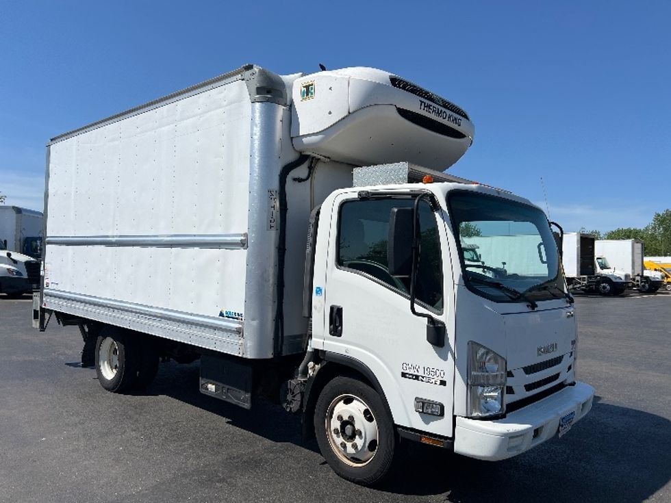 Refrigerated Truck-Light and Medium Duty Trucks-Isuzu-2017-NRR-Westfield-MA-110,236\n\t\tmiles-$ 42,500 - Image 1