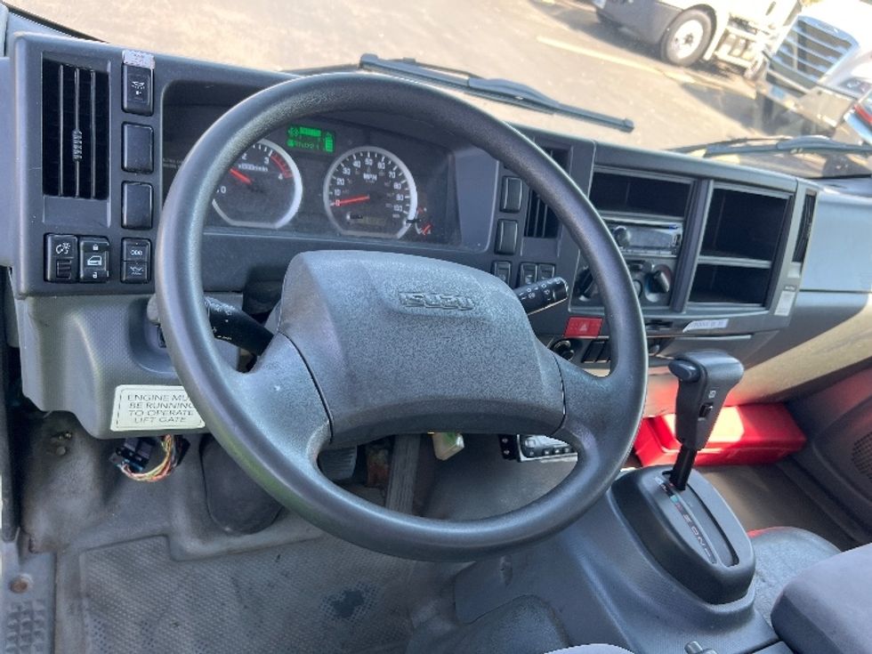 Refrigerated Truck-Light and Medium Duty Trucks-Isuzu-2017-NRR-Westfield-MA-110,236\n\t\tmiles-$ 42,500 - Image 18