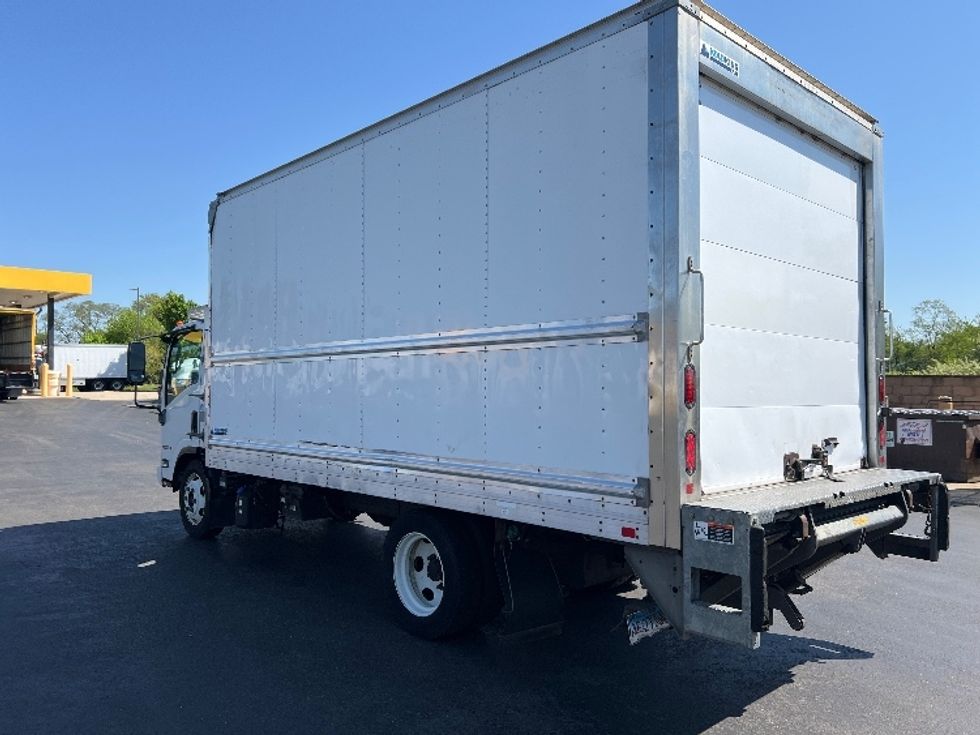 Refrigerated Truck-Light and Medium Duty Trucks-Isuzu-2017-NRR-Westfield-MA-110,236\n\t\tmiles-$ 42,500 - Image 6