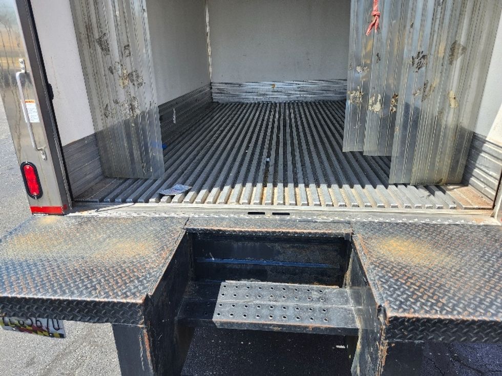Refrigerated Truck-Light and Medium Duty Trucks-Isuzu-2018-NPRXD-Baltimore-MD-257,224\n\t\tmiles-$ 21,500 - Image 10