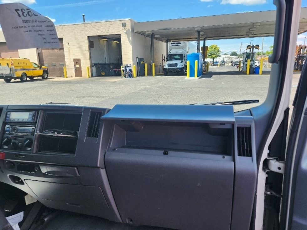 Refrigerated Truck-Light and Medium Duty Trucks-Isuzu-2018-NPRXD-Baltimore-MD-257,224\n\t\tmiles-$ 21,500 - Image 21