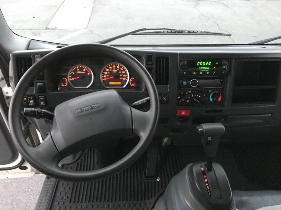 Refrigerated Truck-Light and Medium Duty Trucks-Isuzu-2018-NPRXD-La Mirada-CA-58,595\n\t\tmiles-$ 55,750 - Image 18