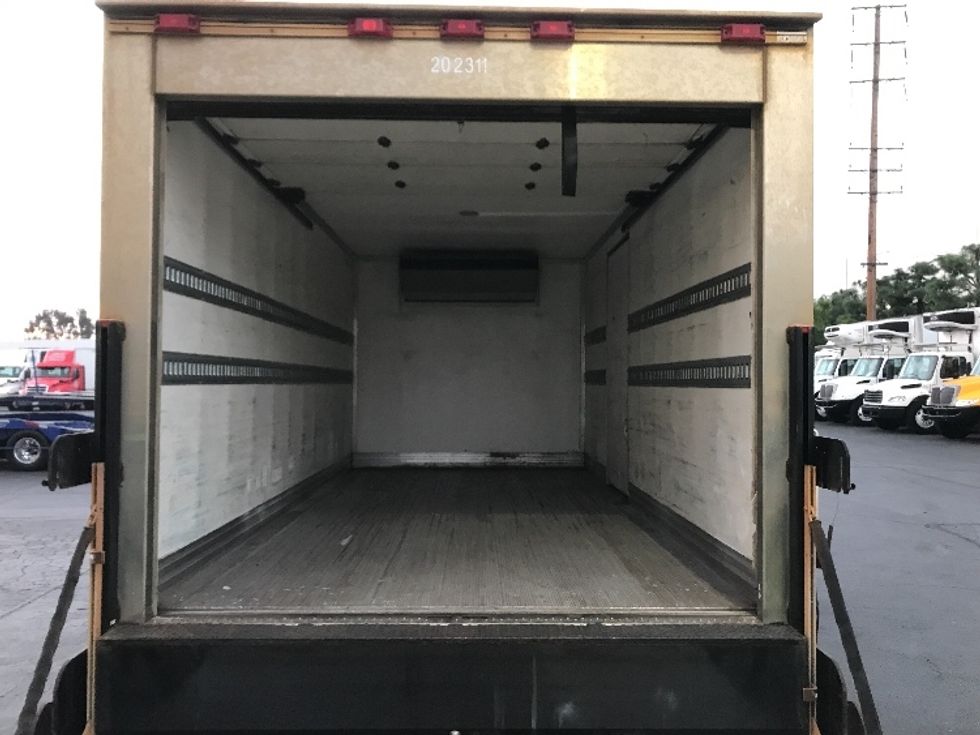 Refrigerated Truck-Light and Medium Duty Trucks-Isuzu-2018-NPRXD-La Mirada-CA-58,595\n\t\tmiles-$ 55,750 - Image 8