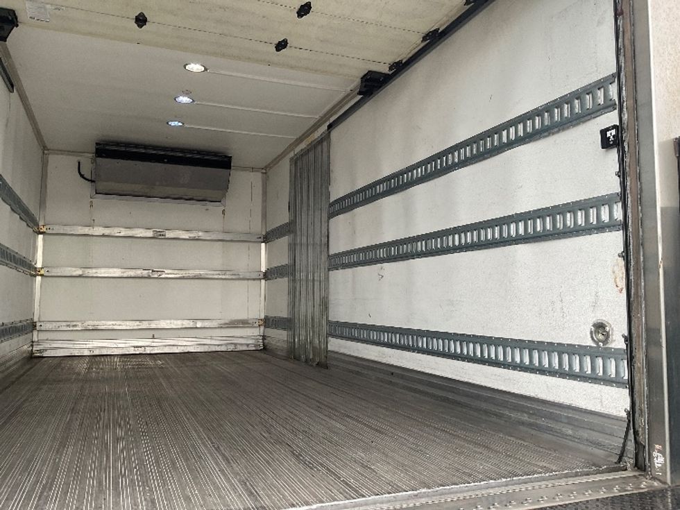 Refrigerated Truck-Light and Medium Duty Trucks-Isuzu-2018-NPRXD-Torrance-CA-29,105\n\t\tmiles-$ 57,500 - Image 12