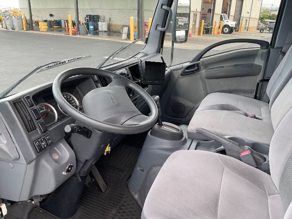 Refrigerated Truck-Light and Medium Duty Trucks-Isuzu-2018-NPRXD-Torrance-CA-29,105\n\t\tmiles-$ 57,500 - Image 17