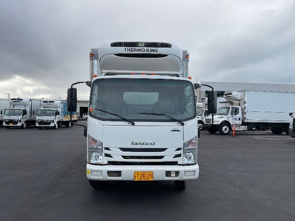 Refrigerated Truck-Light and Medium Duty Trucks-Isuzu-2018-NPRXD-Torrance-CA-29,105\n\t\tmiles-$ 57,500 - Image 2