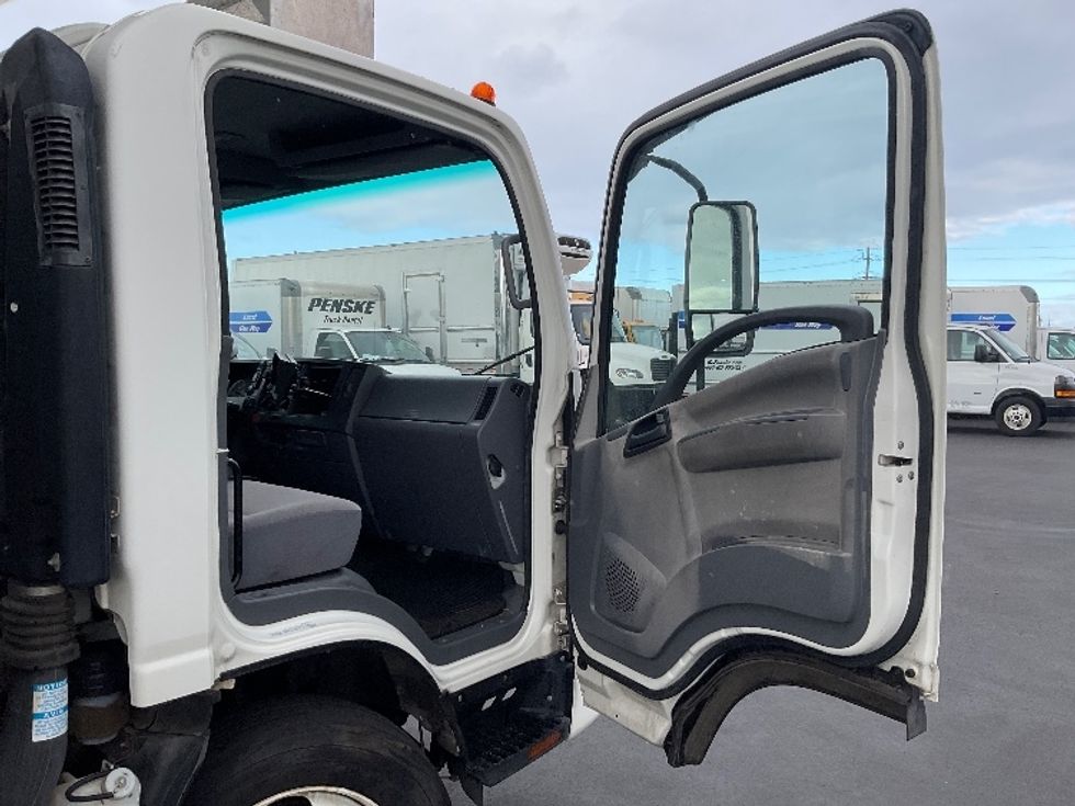Refrigerated Truck-Light and Medium Duty Trucks-Isuzu-2018-NPRXD-Torrance-CA-29,105\n\t\tmiles-$ 57,500 - Image 20