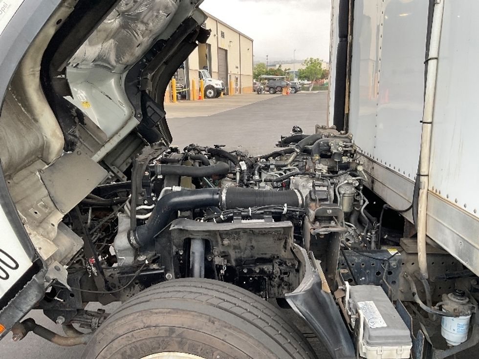 Refrigerated Truck-Light and Medium Duty Trucks-Isuzu-2018-NPRXD-Torrance-CA-29,105\n\t\tmiles-$ 57,500 - Image 24