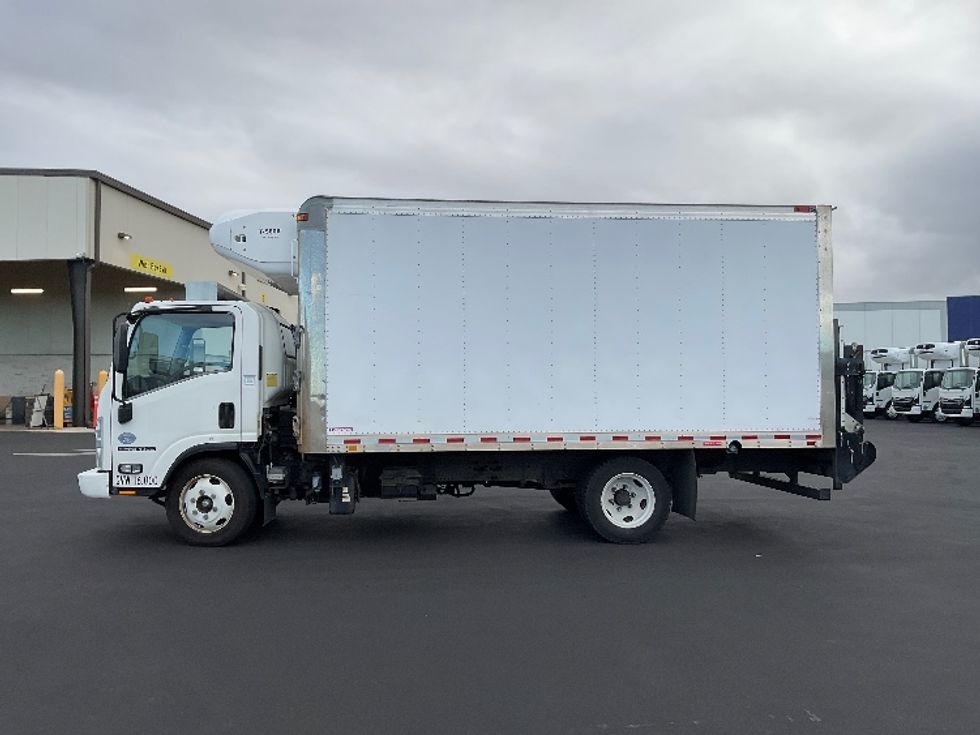 Refrigerated Truck-Light and Medium Duty Trucks-Isuzu-2018-NPRXD-Torrance-CA-29,105\n\t\tmiles-$ 57,500 - Image 4