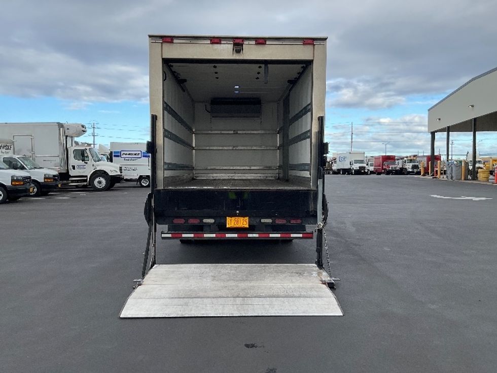 Refrigerated Truck-Light and Medium Duty Trucks-Isuzu-2018-NPRXD-Torrance-CA-29,105\n\t\tmiles-$ 57,500 - Image 9