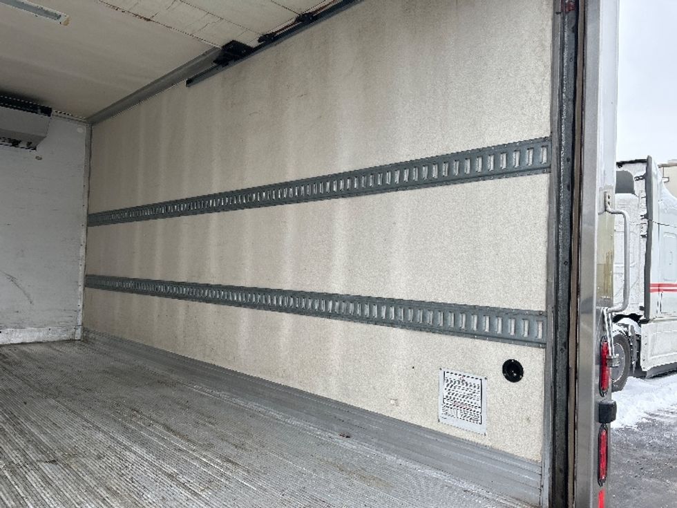 Refrigerated Truck-Light and Medium Duty Trucks-Isuzu-2018-NQR-Brooklyn Park-MN-46,759\n\t\tmiles-$ 55,000 - Image 11