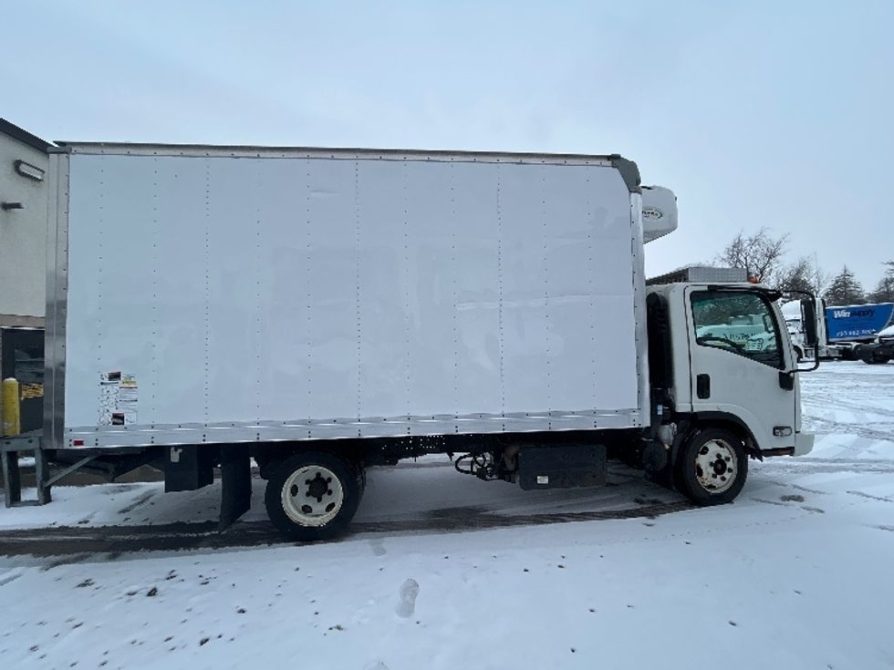 Refrigerated Truck-Light and Medium Duty Trucks-Isuzu-2018-NQR-Brooklyn Park-MN-46,759\n\t\tmiles-$ 55,000 - Image 14