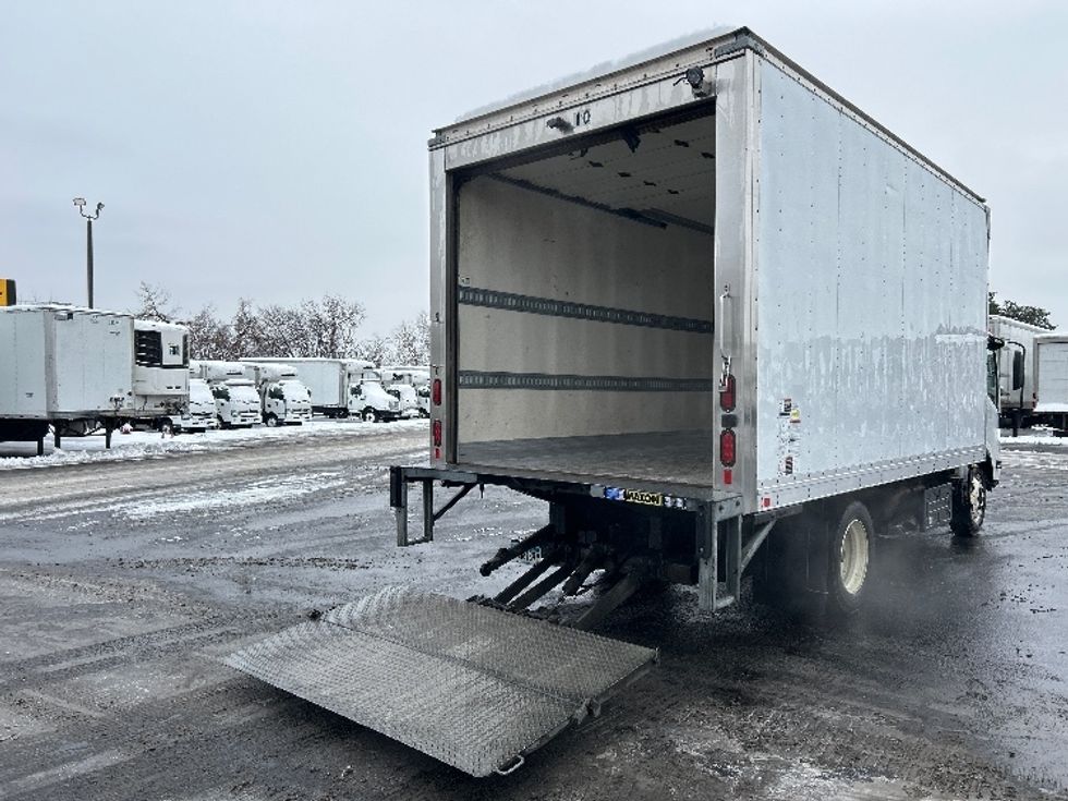 Refrigerated Truck-Light and Medium Duty Trucks-Isuzu-2018-NQR-Brooklyn Park-MN-46,759\n\t\tmiles-$ 55,000 - Image 18