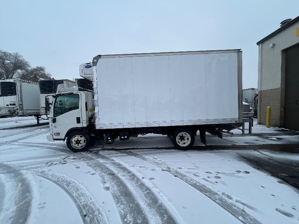 Refrigerated Truck-Light and Medium Duty Trucks-Isuzu-2018-NQR-Brooklyn Park-MN-46,759\n\t\tmiles-$ 55,000 - Image 4