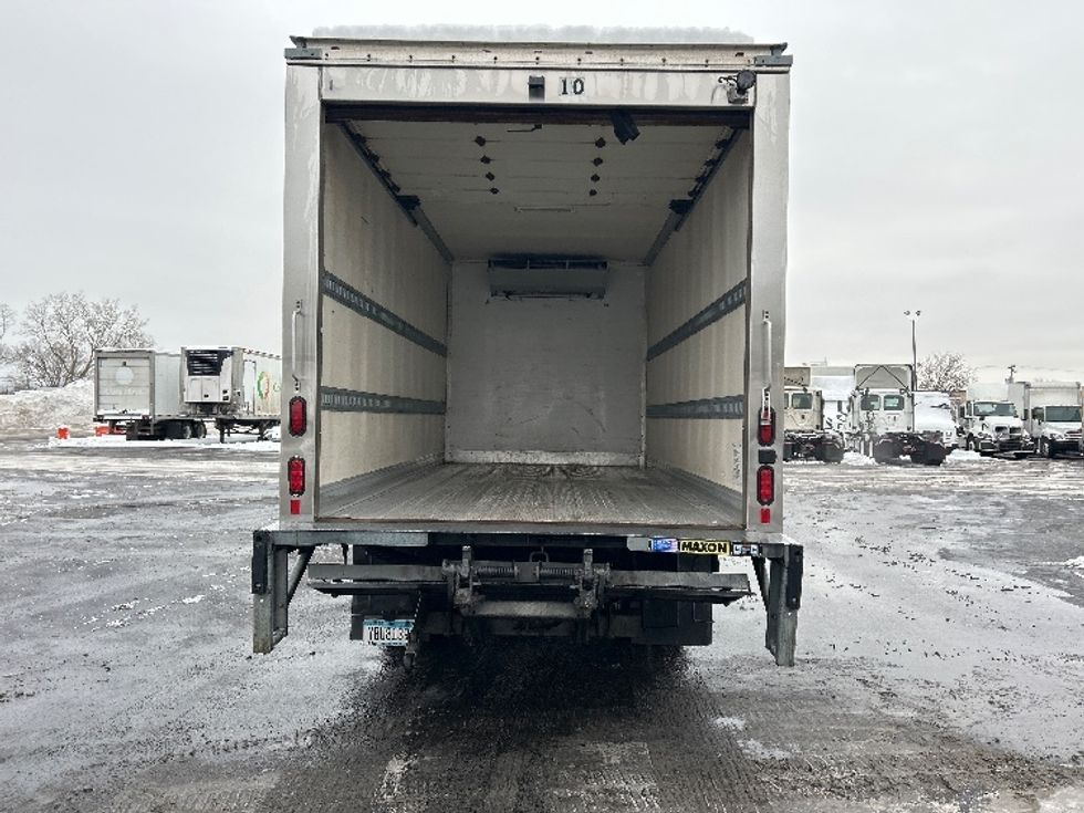 Refrigerated Truck-Light and Medium Duty Trucks-Isuzu-2018-NQR-Brooklyn Park-MN-46,759\n\t\tmiles-$ 55,000 - Image 8