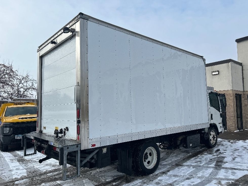 Refrigerated Truck-Light and Medium Duty Trucks-Isuzu-2018-NQR-Brooklyn Park-MN-78,202\n\t\tmiles-$ 52,250 - Image 13
