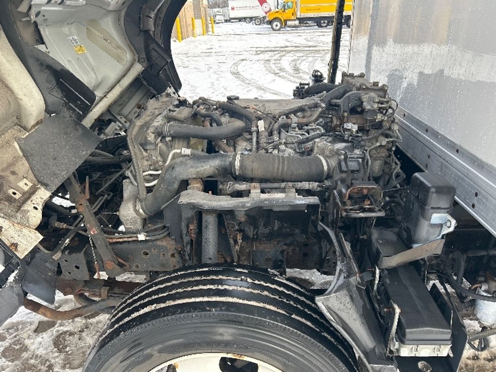 Refrigerated Truck-Light and Medium Duty Trucks-Isuzu-2018-NQR-Brooklyn Park-MN-78,202\n\t\tmiles-$ 52,250 - Image 24