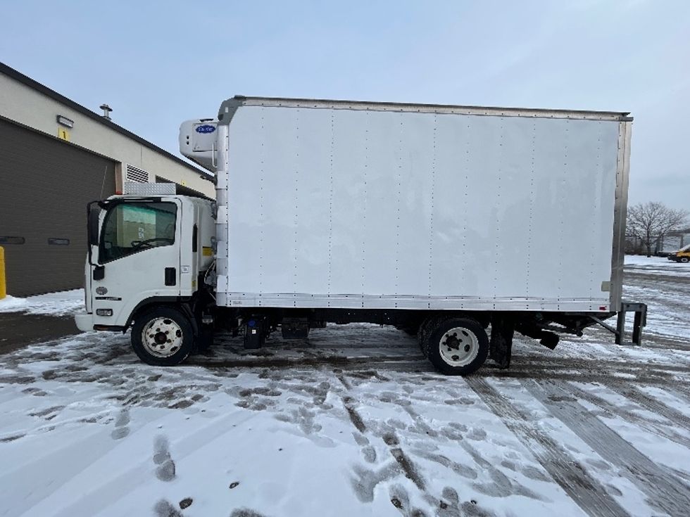 Refrigerated Truck-Light and Medium Duty Trucks-Isuzu-2018-NQR-Brooklyn Park-MN-78,202\n\t\tmiles-$ 52,250 - Image 4